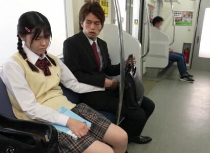 Nữ sinh bị bọn đồi bại đụ nhóm