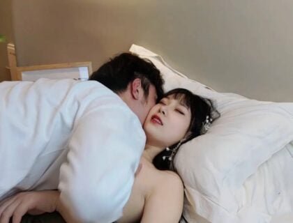 Trải nghiệm thú vị với cô gái mới quen trong khách sạn suốt đêm